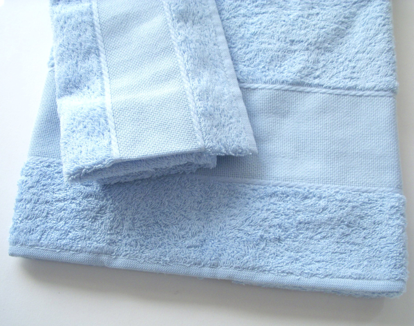 Art.11100 Salvietta e asciugamano da ricamare