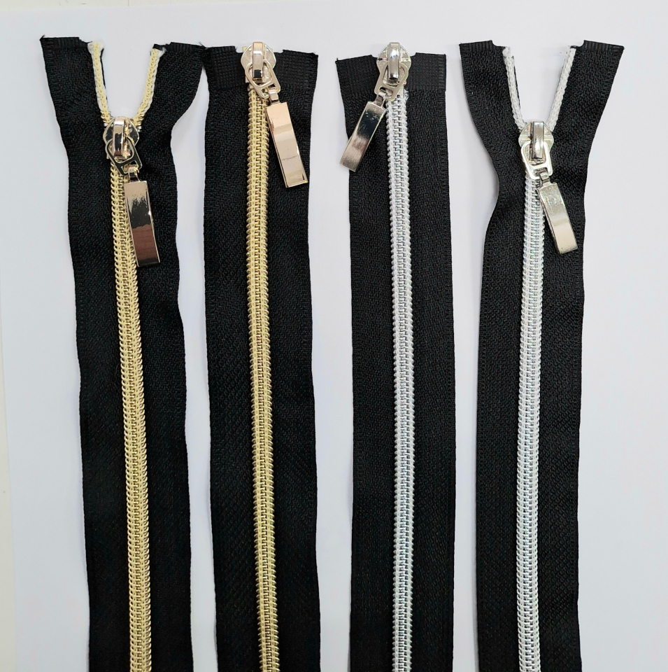 Art.44400 Cerniera mm.6 in nylon effetto metallizzato cm.100